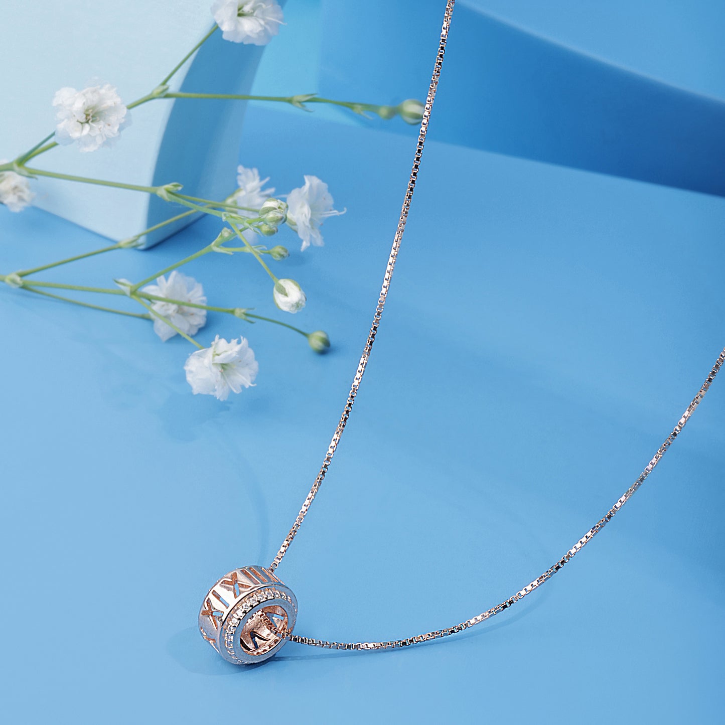 'Rose Gold Roman' Radiance Pendent