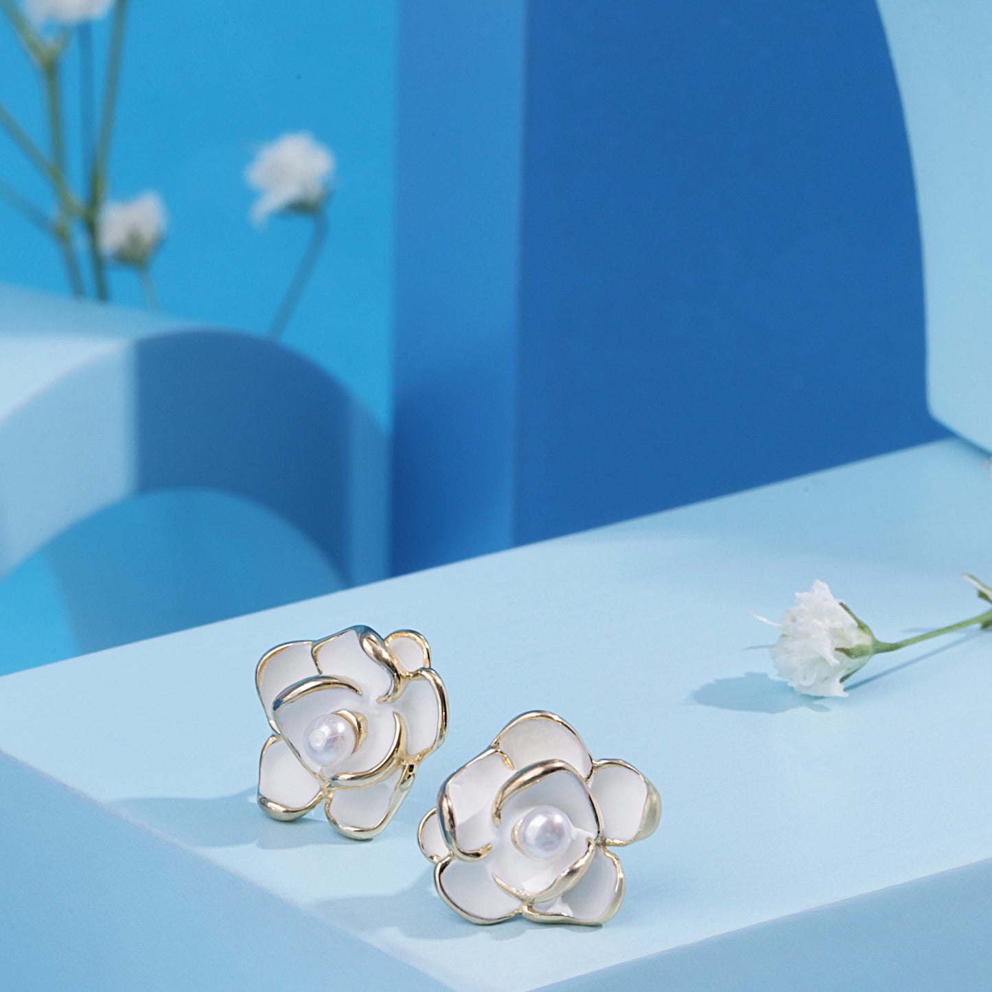 'Pearl White Flower' Gold Plated Earrings