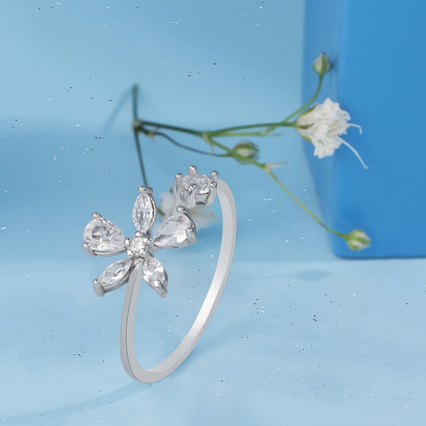 'Lily Frost' Silver Ring