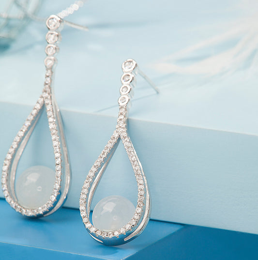 'Swing with Chalcedon' White Jade Silver Earrings