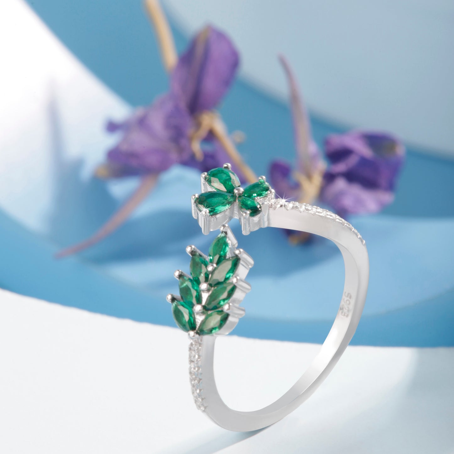 'Green Gemstone' Leafs Silver Ring