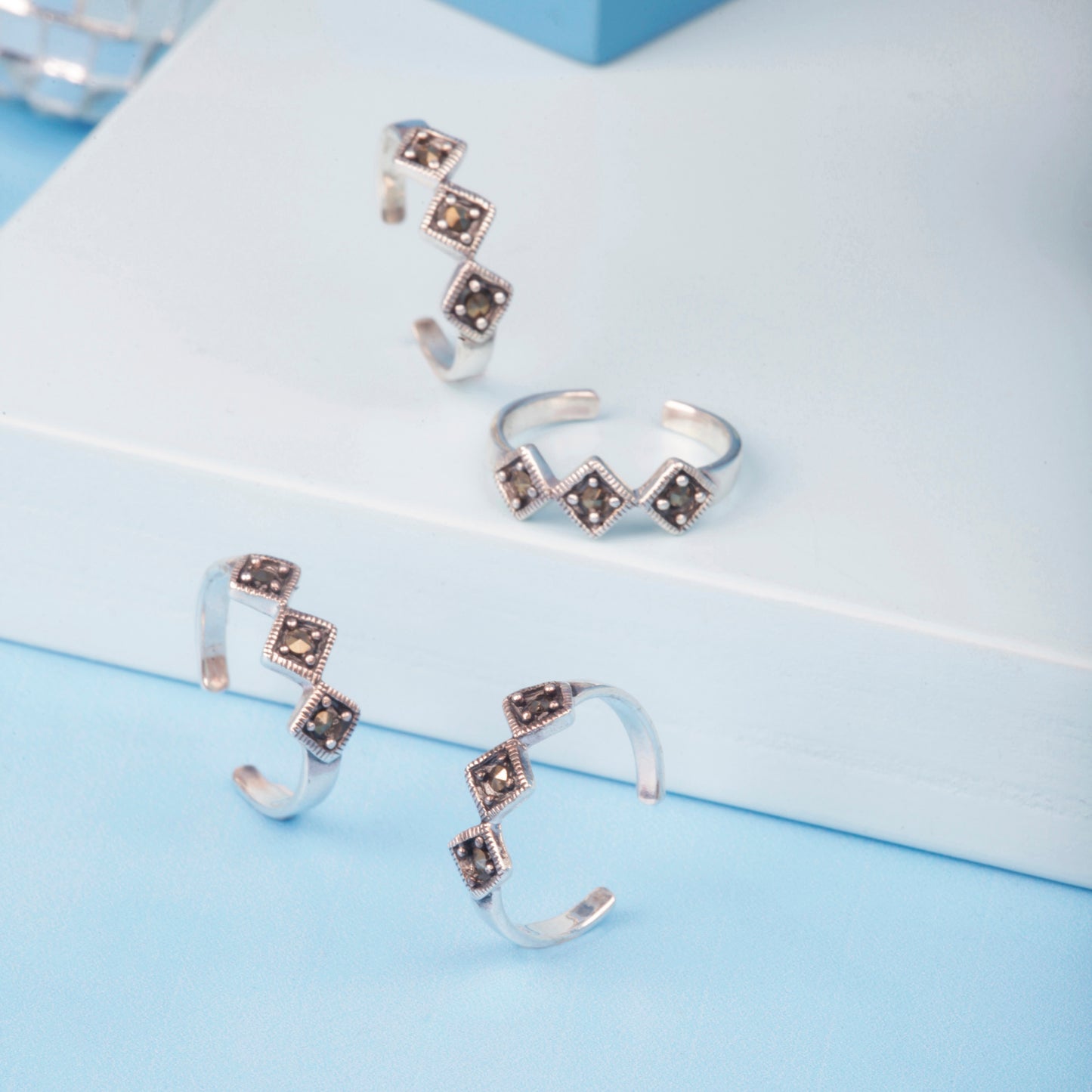 'TriKite Marcasite' Toe Rings