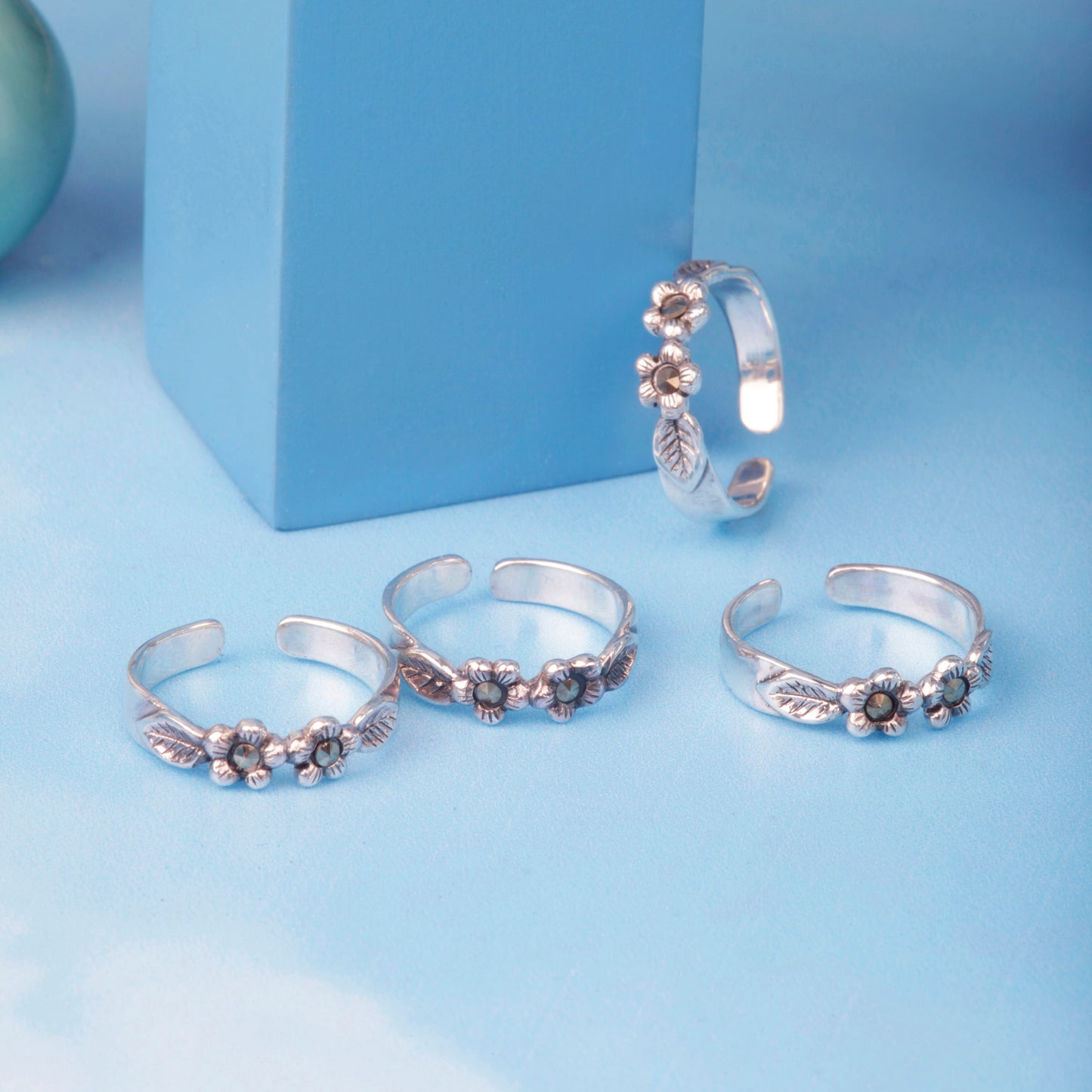 'Whispering Meadows Marcasite' Toe Rings