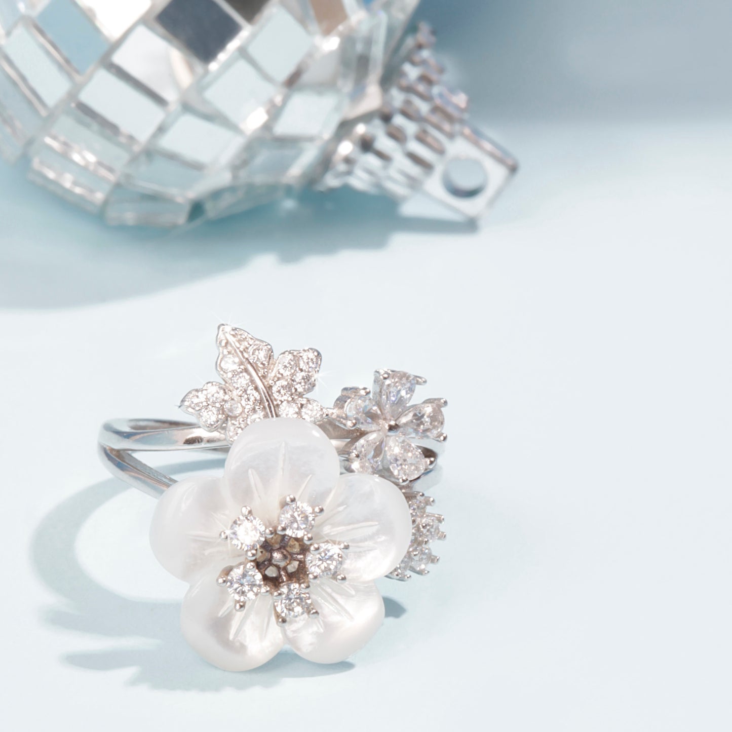 'White Floral' Elegance Silver Ring