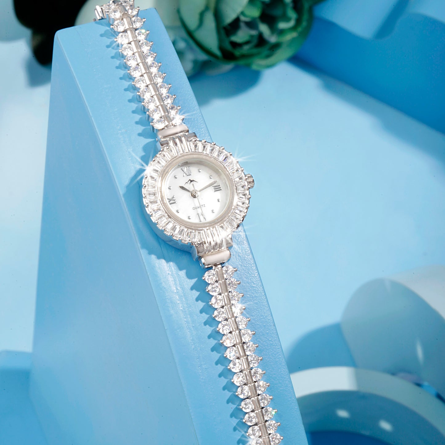 'Zircon Shine Rounded' Silver Bracelet Watch